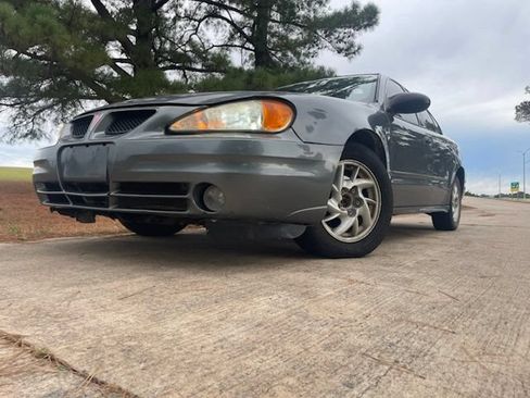 Used 2004 Pontiac Grand Am SE FWD image 4