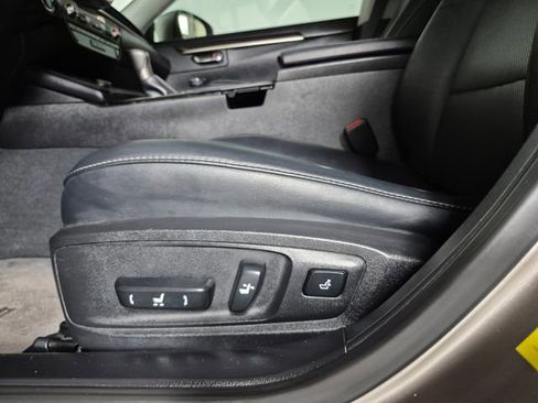 Used 2017 Lexus ES 350 w/ Premium Package image 16