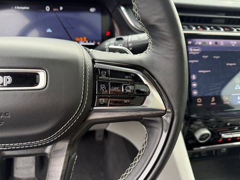 Used 2023 Jeep Grand Cherokee Overland w/ Adv Protech Group III image 19