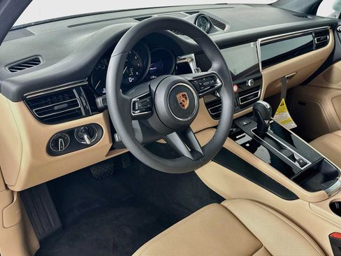 New 2026 Porsche Macan AWD/4WD image 4