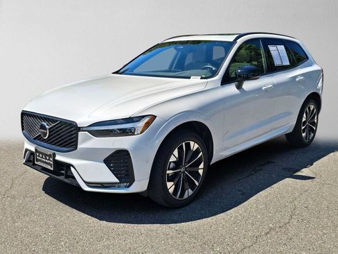 Certified 2026 Volvo XC60 B5 Plus w/ Protection Package Premier AWD/4WD image 7