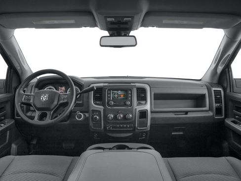 Used 2016 RAM 2500 Tradesman w/ Chrome Appearance Group AWD/4WD image 5