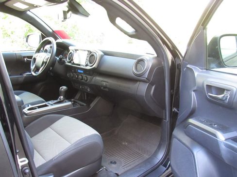 Certified 2023 Toyota Tacoma TRD Sport AWD/4WD image 21