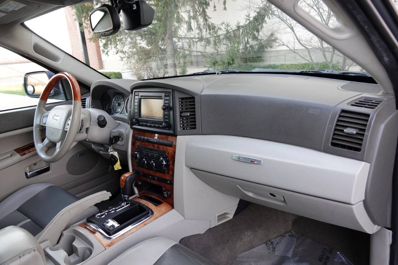 Used 2007 Jeep Grand Cherokee Overland AWD/4WD image 56