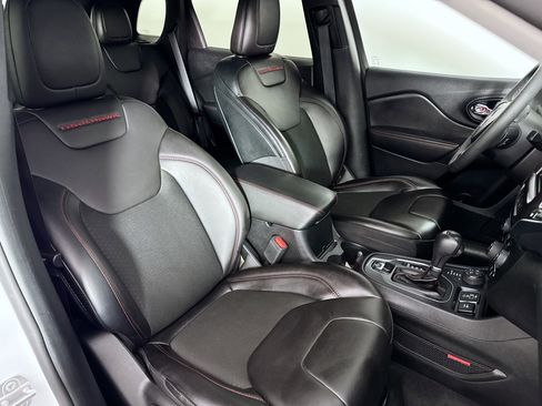 Used 2022 Jeep Cherokee Trailhawk image 31