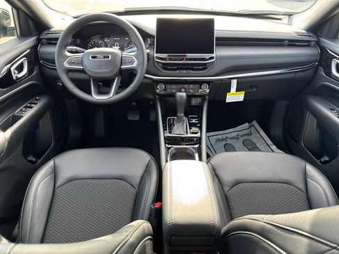 New 2026 Jeep Compass Latitude AWD/4WD image 20