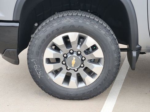 New 2026 Chevrolet Silverado 2500 Custom w/ Custom Value Package image 9