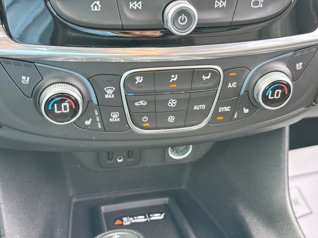 Used 2018 Chevrolet Traverse Premier w/ Driver Confidence II Package FWD image 19
