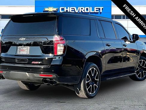 Used 2023 Chevrolet Suburban RST w/ Sport Performance Package AWD/4WD image 19