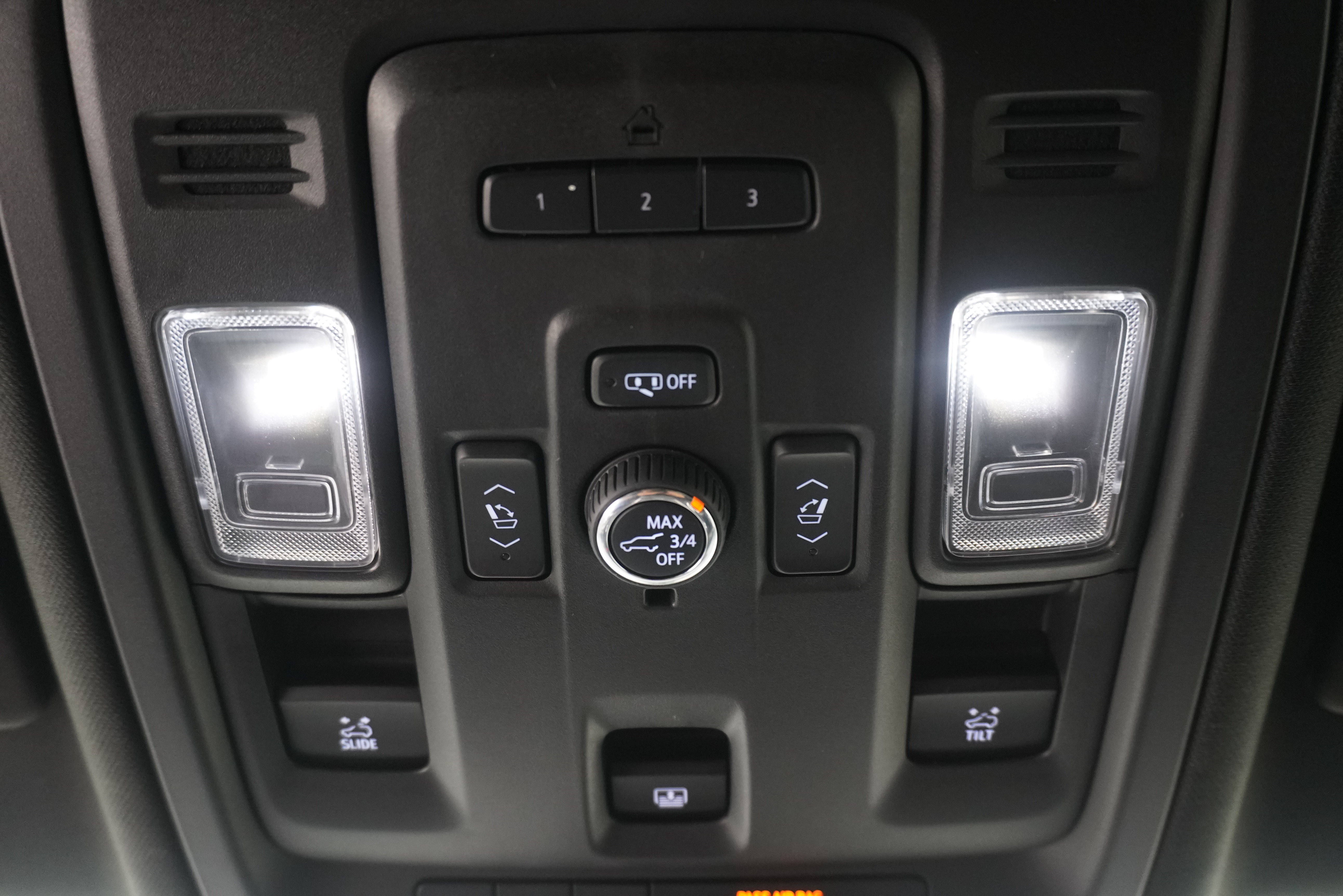 Used 2021 GMC Yukon Denali w/ Denali Premium Package AWD/4WD image 29