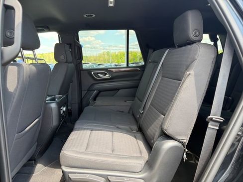 Used 2023 GMC Yukon SLE AWD/4WD image 39