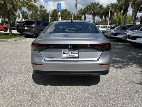 Used 2025 Honda Accord SE image 5