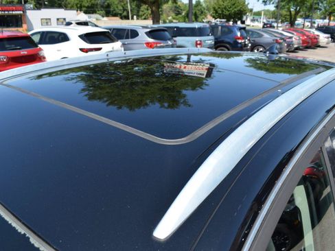 Used 2019 Buick Envision Essence FWD image 12