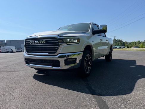 New 2026 RAM 1500 Laramie w/ Trailer Tow Group AWD/4WD image 8