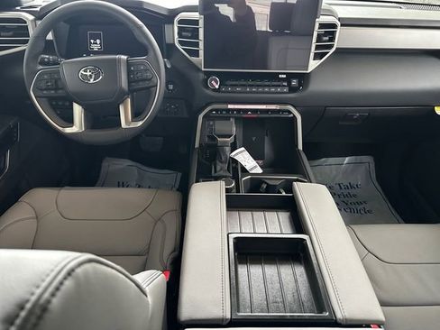 New 2026 Toyota Tundra Limited AWD/4WD image 10