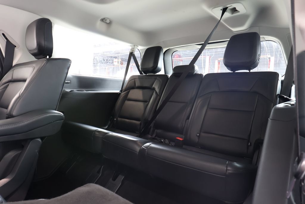 Used 2025 Lincoln Navigator L Reserve AWD/4WD image 22