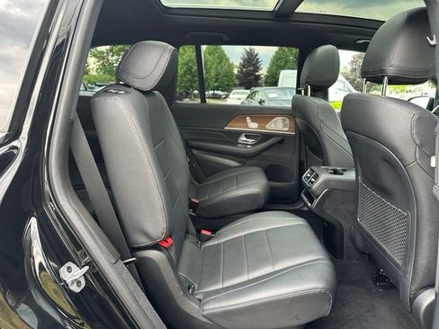 Used 2022 Mercedes-Benz GLS 450 4MATIC image 23