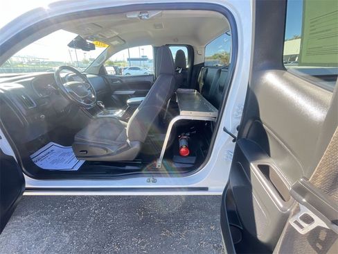 Used 2022 Chevrolet Colorado LT w/ Fleet Safety Package image 21