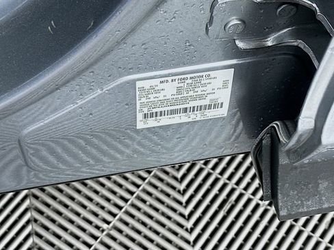 Used 2021 Ford Edge SEL image 29