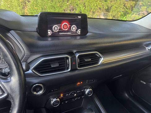Used 2018 MAZDA CX-5 Touring w/ Preferred Equipment Package FWD image 16
