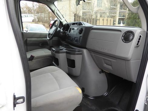 Used 2014 Ford E-250 and Econoline 250 Extended image 18