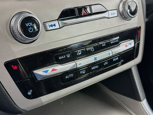 Used 2024 Ford Explorer XLT w/ Equipment Group 202A image 23