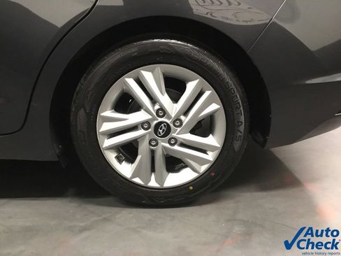 Used 2020 Hyundai Elantra Value Edition w/ Cargo Package (C1) FWD image 16
