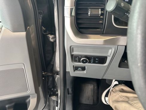 Used 2023 Ford F150 XLT image 14