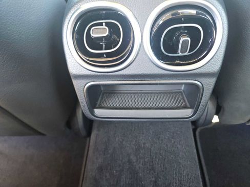 Used 2025 Mercedes-Benz C 300 Sedan image 25