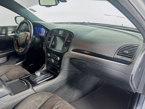 Used 2019 Chrysler 300 S w/ S Model Appearance Package RWD image 28