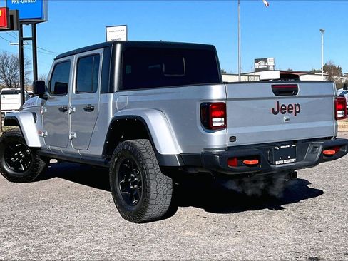 Used 2022 Jeep Gladiator Mojave w/ Trailer Tow Package image 12