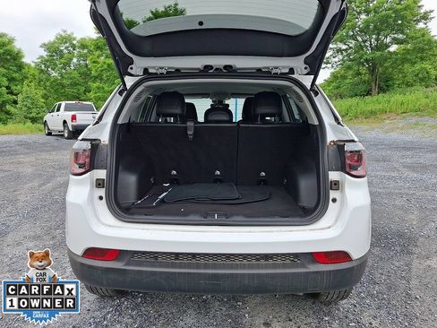 Used 2022 Jeep Compass Latitude AWD/4WD image 28