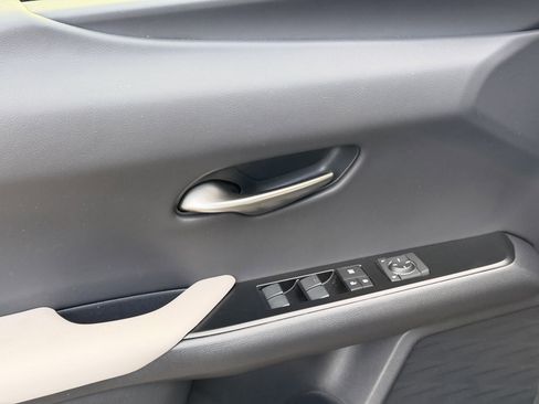 Used 2022 Lexus UX 200 image 10