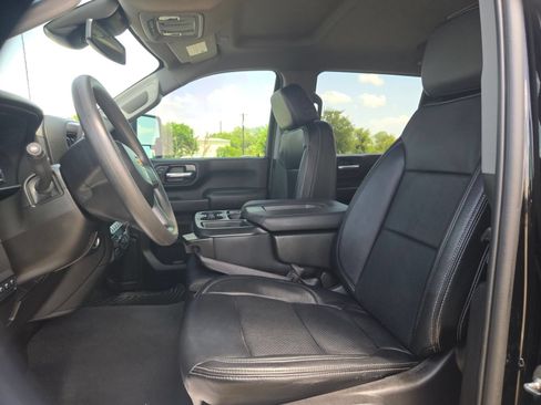 Used 2025 Chevrolet Silverado 2500 Custom w/ Custom Value Package AWD/4WD image 9