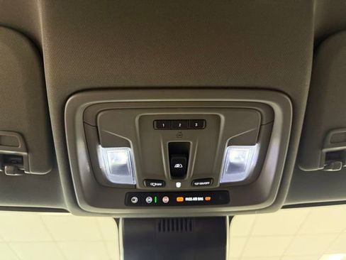 New 2026 GMC Sierra 1500 SLE w/ Preferred Package image 18