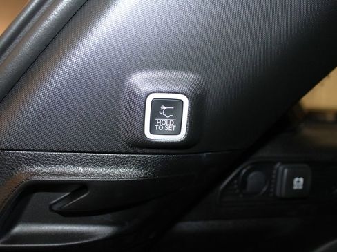 New 2025 Jeep Grand Cherokee Laredo w/ Luxury Tech Group I image 32