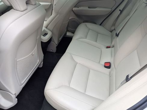 Certified 2023 Volvo XC60 B5 Plus w/ Climate Package image 25