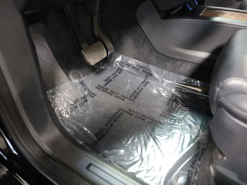 Used 2020 Tesla Model X Long Range image 25