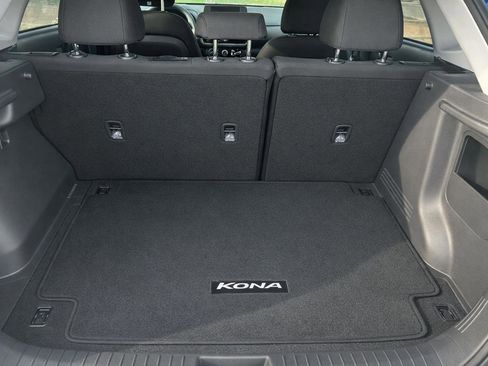 Used 2022 Hyundai Kona SEL AWD/4WD image 4