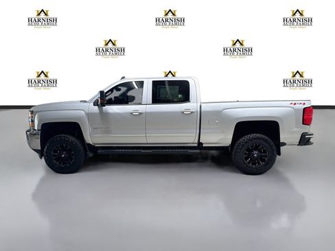 Used 2016 Chevrolet Silverado 2500 LT w/ LT Convenience Package AWD/4WD image 10