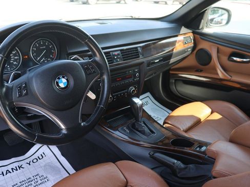 Used 2011 BMW 328i Convertible w/ Premium Pkg image 25