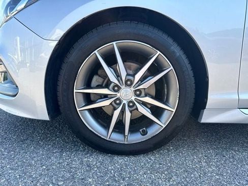 Used 2015 Hyundai Sonata Sport 2.0T w/ Option Group 07 FWD image 6