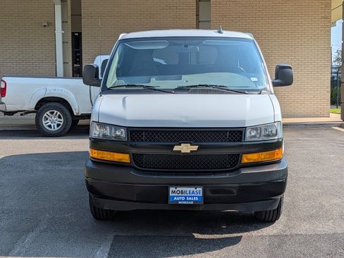 Used 2023 Chevrolet Express 3500 LS RWD image 2