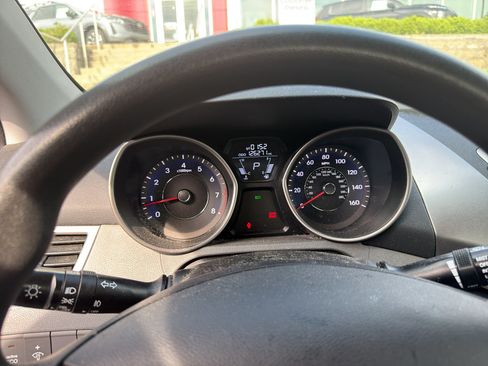 Used 2013 Hyundai Elantra GLS w/ Preferred Pkg FWD image 11