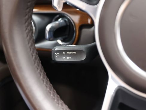 Used 2019 Porsche 718 Boxster image 26