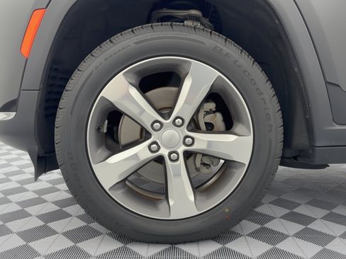 Used 2021 Jeep Grand Cherokee L Limited RWD image 13