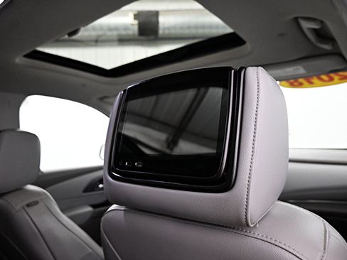 Used 2018 Chevrolet Traverse Premier image 31