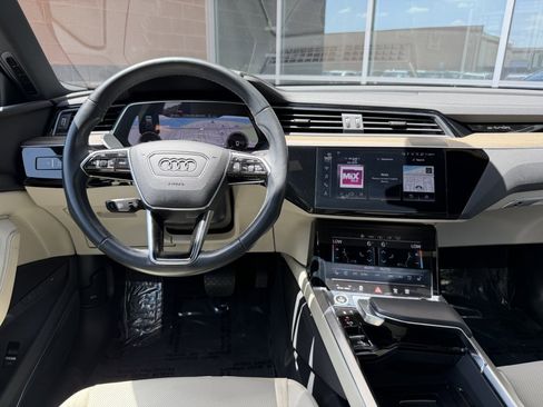 Used 2024 Audi Q8 e-tron Premium Plus AWD/4WD image 16