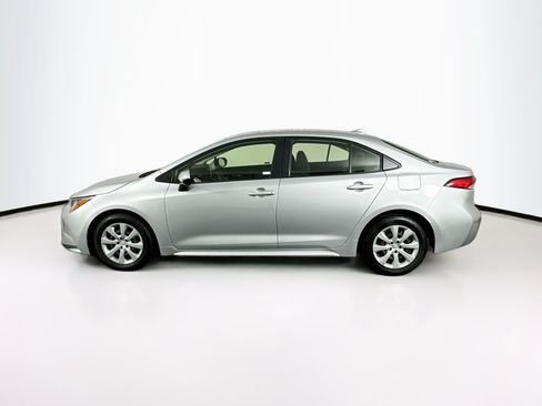 Used 2020 Toyota Corolla LE FWD image 4