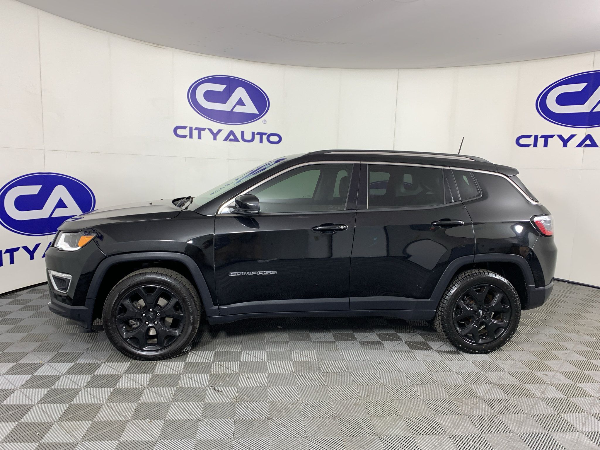 Used 2018 Jeep Compass Limited w/ Navigation Group AWD/4WD image 6